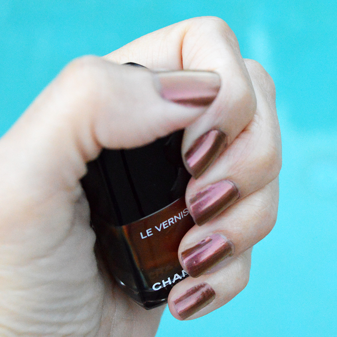 chanel holidays 2018 nail polish opulence review