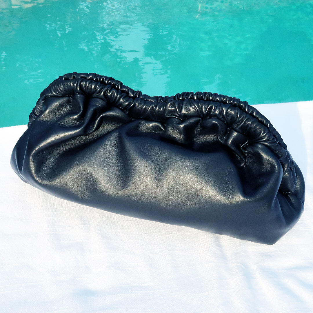Hollywood-Loved Brand Mansur Gavriel Debuts Apple Leather Bag – The  Hollywood Reporter