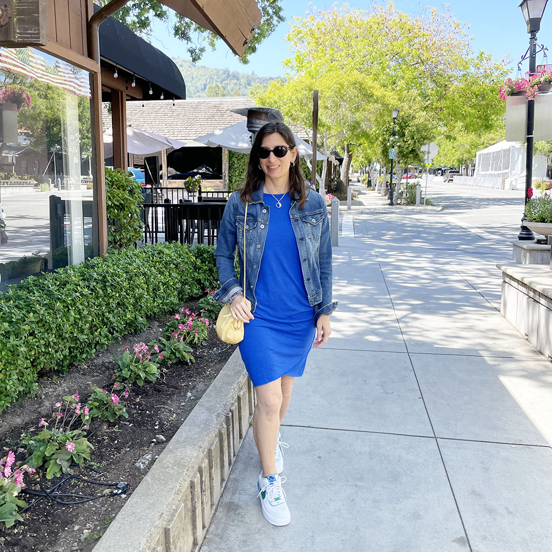 casual summer dresses with sneakers