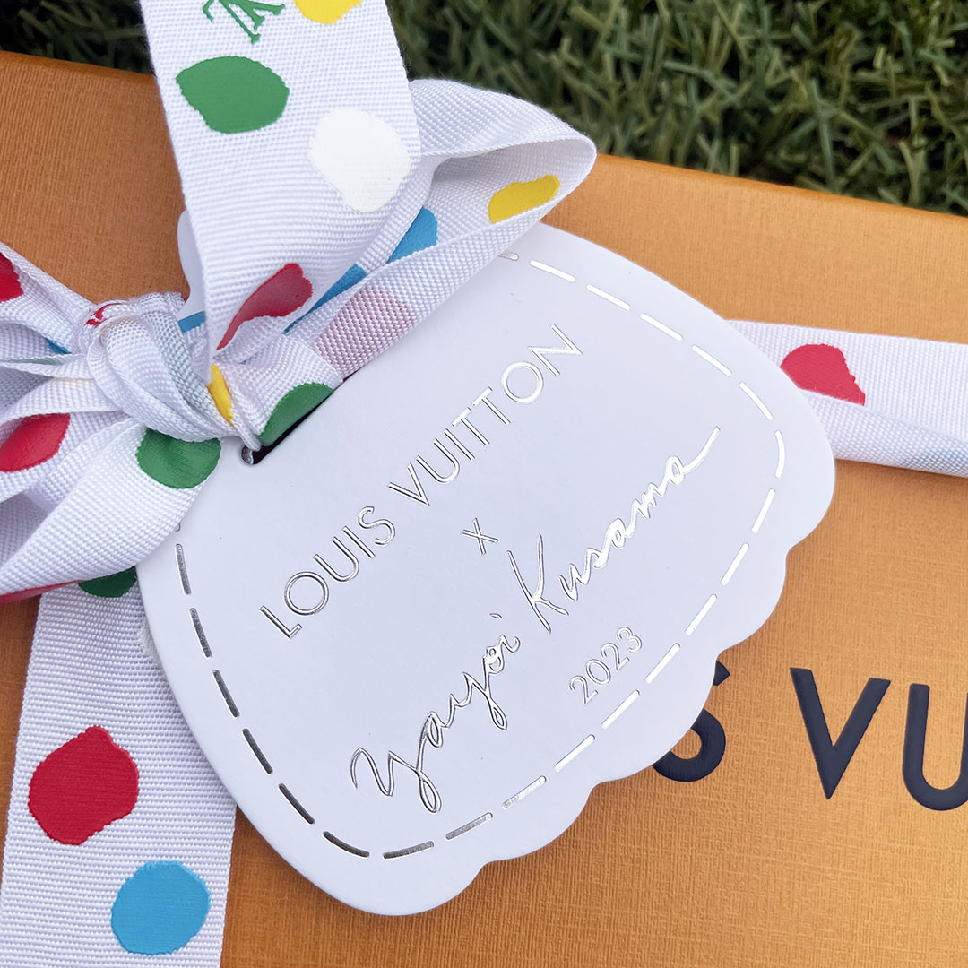 LOUIS VUITTON holiday gift ribbon tag set